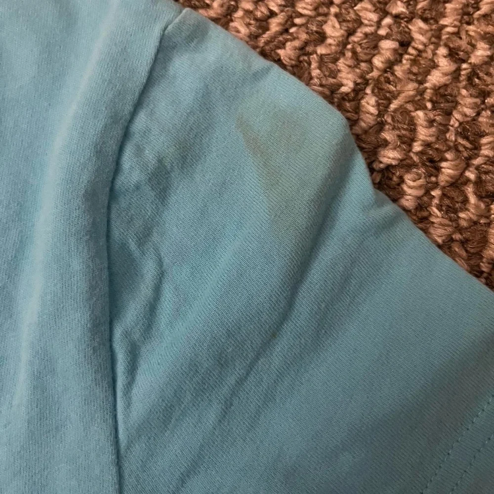 Hollister Light Blue Tee - Picture 5 of 5